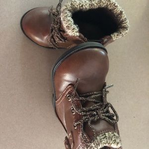 Size 4 toddler boots